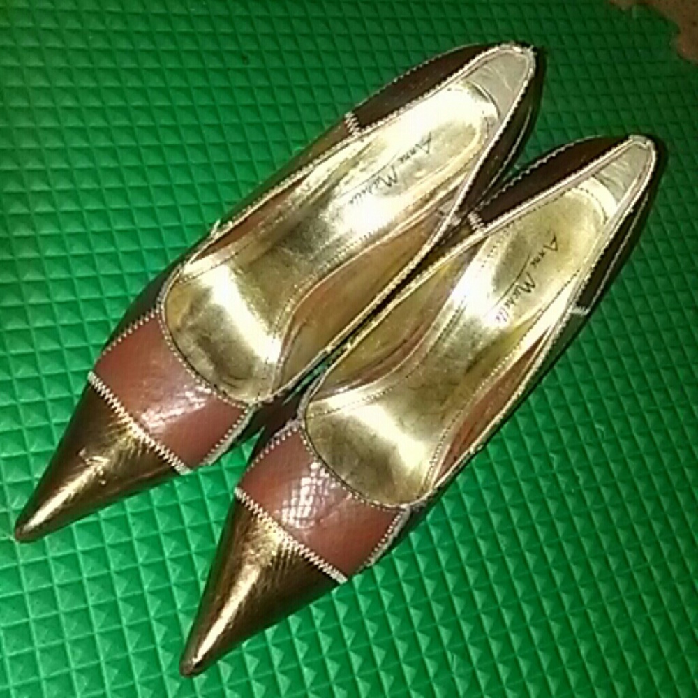 Anne MIchell Pumps